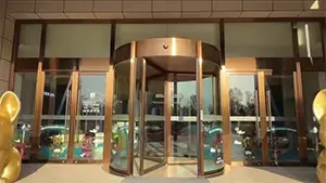 3/4-Wing High Capacity Revolving Door